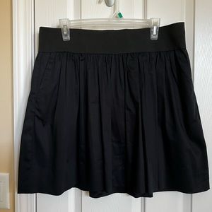 Elle, Black-Elastic-High Waisted Metal Zipper Gathered Short Skirt.